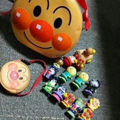値下げ！アンパンマンset☆指人形、缶バッグ、ミニポーチ他のサムネイル