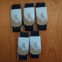 【新品未使用】オン 靴紐 シューレース チャコールグレー(黒に近い)5本セットのサムネイル