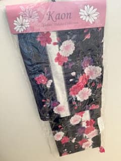 Kaon 浴衣 黒地 花柄 Fサイズ　¥6980のサムネイル