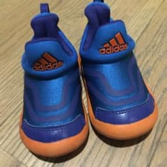 adidas アディダス スニーカーのサムネイル