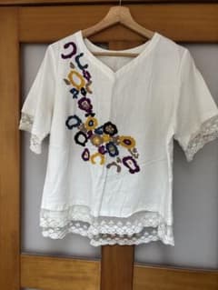 刺繍入りホワイトリネン半袖シャツのサムネイル