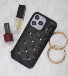 セシルマクビー CECIL Mc BEE スマホケース iPhone13 黒のサムネイル