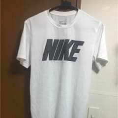 ナイキTシャツのサムネイル