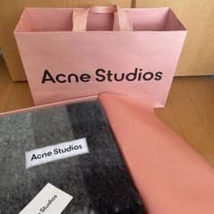 Acne Studios グレーチェック マフラー 新品未使用のサムネイル