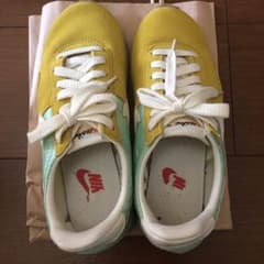 【最終値下げ】ナイキスニーカー 23cmのサムネイル