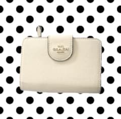 COACH 二つ折り財布 アイボリーのサムネイル