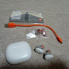 JBL TUNE120TWS ワイヤレスイヤホン 本体のサムネイル