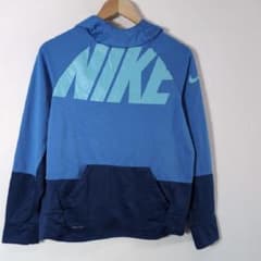 人気　NIKE Therma-FIT goodカラー　プルオーバーパーカーのサムネイル