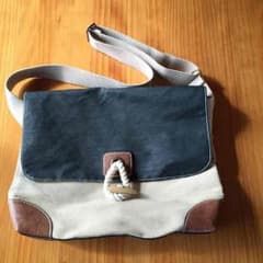 GAP  斜めがけバッグのサムネイル