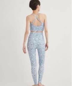 極美　emmi yoga エミヨガ　ヨガウェア　水色×オレンジ 極美 emmi yoga エミヨガ ヨガウェアUVカット 吸水速乾 水色 M-L