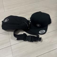 VOLCOM ボディバッグ キャップ セットのサムネイル