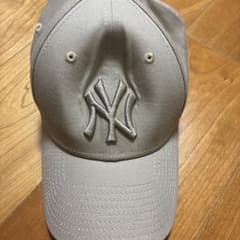 NEW ERA ニューヨークヤンキース キャップ ベージュのサムネイル
