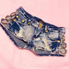 ショートパンツのサムネイル