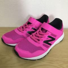 ニューバランス スニーカー 22.5cmのサムネイル