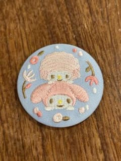 サンリオ 刺繍 缶バッジ マイメロディ・マイスウィートピアノのサムネイル