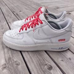 Supreme Nike Air Force 1 ホワイトのサムネイル