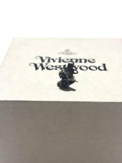 【Vivienne Westwood】ピアス ガンメタル×ダークオーシャンのサムネイル