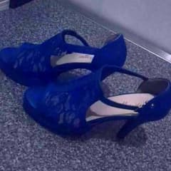 青 総レース ヒール靴のサムネイル