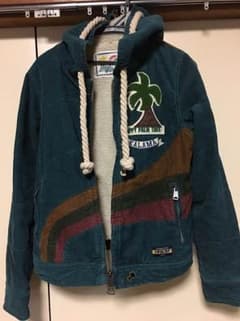 服のサムネイル