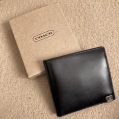 コーチ未使用　二つ折り財布　黒のサムネイル