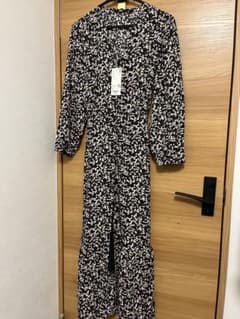 ユニクロ　ワンピース定価4990円のサムネイル