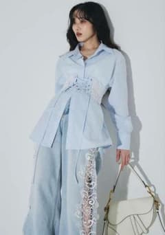 ANDREA&co ウエストレースアップブラウスのサムネイル