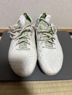 NIKE TIEMPO サッカースパイク 3連休限定価格！のサムネイル