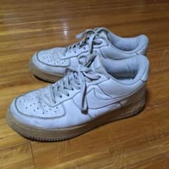 NIKE AIR FORCEのサムネイル