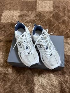 New Balance スニーカー