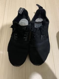 Adidas nmdのサムネイル