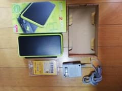 Newニンテンドー2DS LL 【ブラック×ライム】のサムネイル
