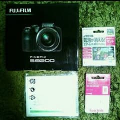 富士フィルム S8200のサムネイル