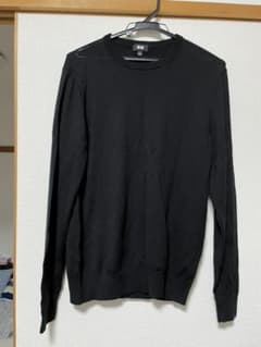 UNIQLO エクストラファインメリノ　クルーネックM 黒のサムネイル