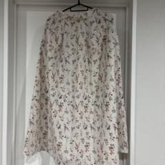 Té chichi 花柄フレアスカートのサムネイル