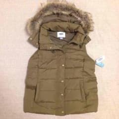 ＼OLD NAVY／ ダウンベスト カーキ 新品未使用のサムネイル