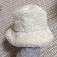 [未使用]フェイクファー バケットハット ホワイトのサムネイル