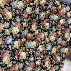 50cm×110cm キルティング生地　黒布地にばらの模様のサムネイル