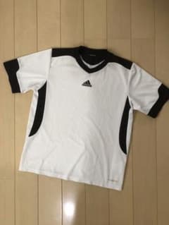 アディダスサッカー　Tシャツ　140 150のサムネイル