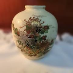花柄陶器花瓶 クリーム色仙木窯有田焼オマケ付き - メルカリ