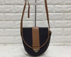 定価12万 Yves Saint Laurent ショルダーバッグ サンローランのサムネイル