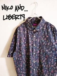 D222109 NIKO AND... × LIBERTY 総柄半袖シャツ - メルカリ