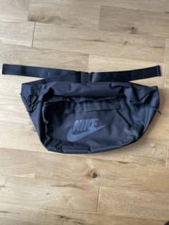 NIKE ナイキ ボディバッグのサムネイル