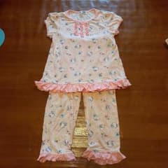 キティちゃんパジャマのサムネイル