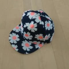 ☆rk様専用☆  子ども 花柄キャップ  size48～50のサムネイル