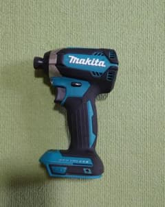 マキタ 18V 充電式 インパクトドライバー（XDT13）のサムネイル