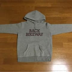 パーカーのサムネイル