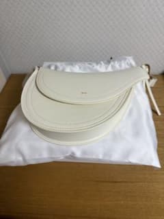 JW PEI Ashlie レディースクロスボディバッグ Ashlie Crossbody Bag - Black - JW PEI LATAM