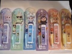 LABUBU 5本のシャープペンシルと芯、異なる色はランダムデザイン