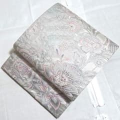 A5◇着物くつろぎ 唐草唐花 銀糸 パステル 白 六通 正絹 フォーマルな