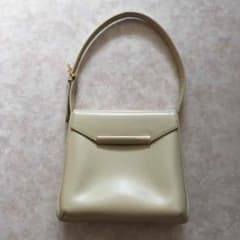 激安‼︎ジバンシー 冠婚葬祭バックのサムネイル